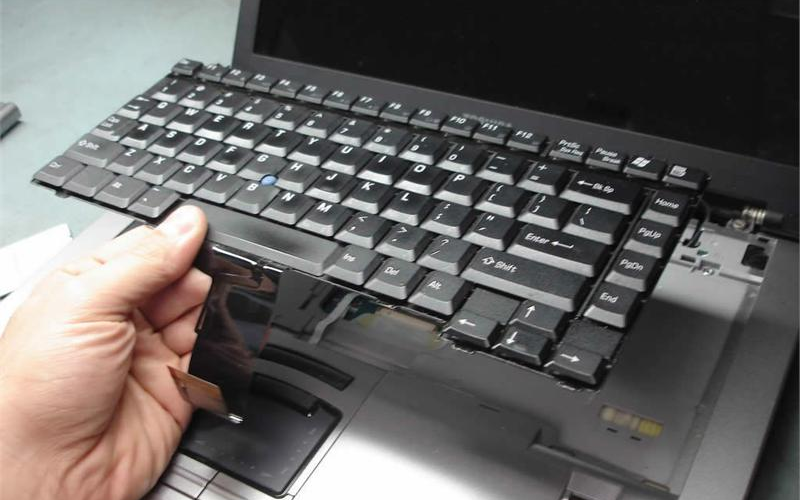Dịch vụ thay bàn phím laptop quận 9 uy tín chất lượng